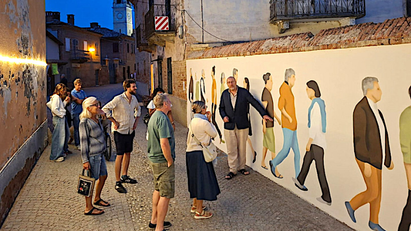 L'anima del borgo di Rinco nel murale “Andiamo e Veniamo”
